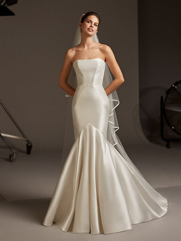 Oberon by Pronovias